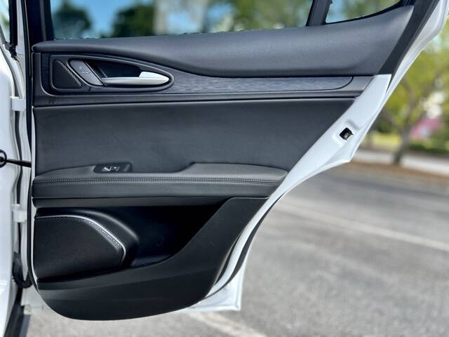 2022 Alfa Romeo Stelvio Sprint