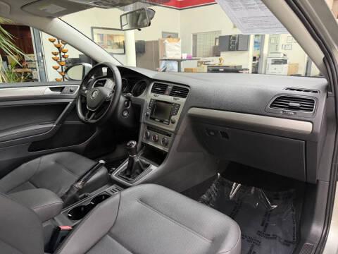 2015 Volkswagen Golf