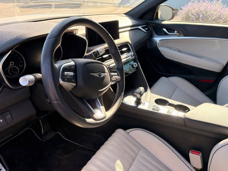 2025 Genesis G70