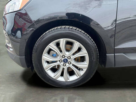 2021 Ford Edge Titanium