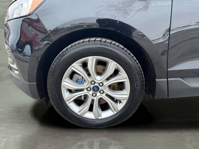 2021 Ford Edge Titanium