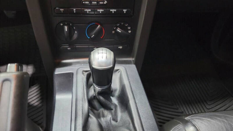 2006 Ford Mustang GT Deluxe