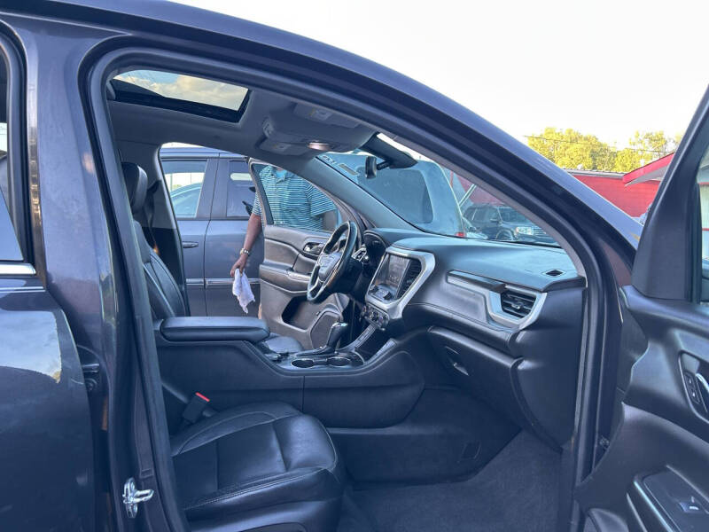 2017 GMC Acadia SLT-1