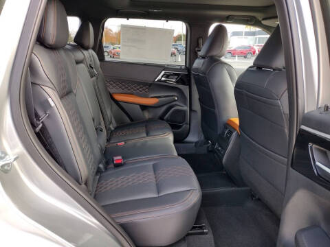 2025 Mitsubishi Outlander PHEV SEL