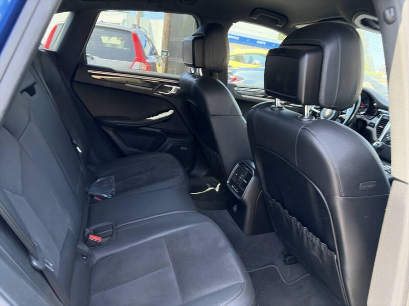 2018 Porsche Macan