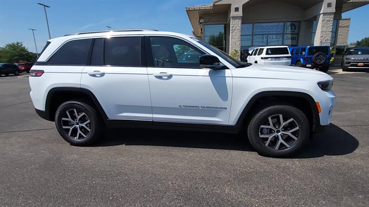 2024 Jeep Grand Cherokee for sale at Victoria Auto Sales in Victoria, MN