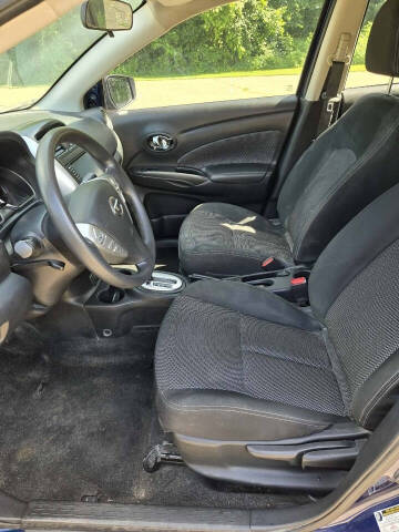 2019 Nissan Versa S Plus