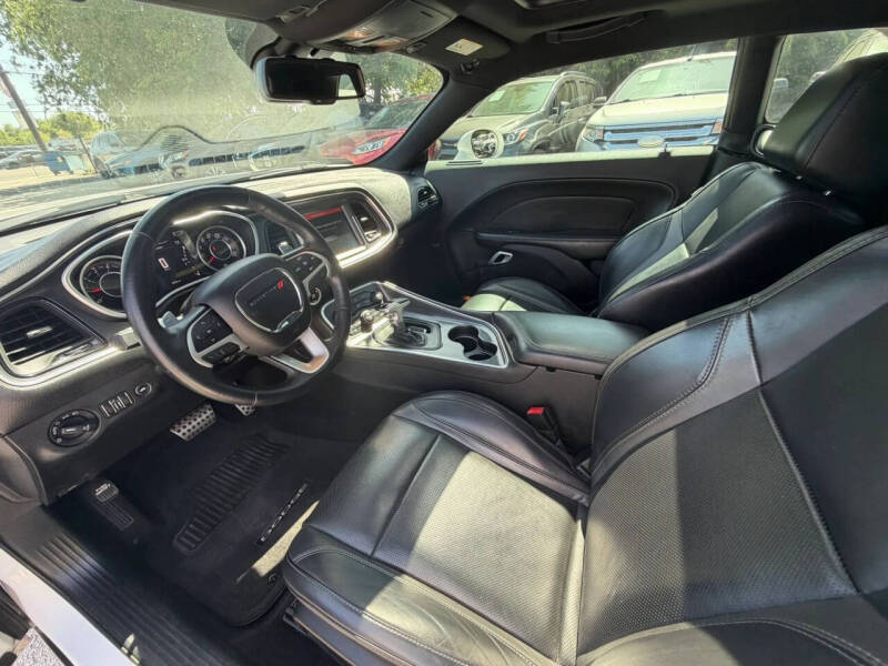 2015 Dodge Challenger SXT Plus