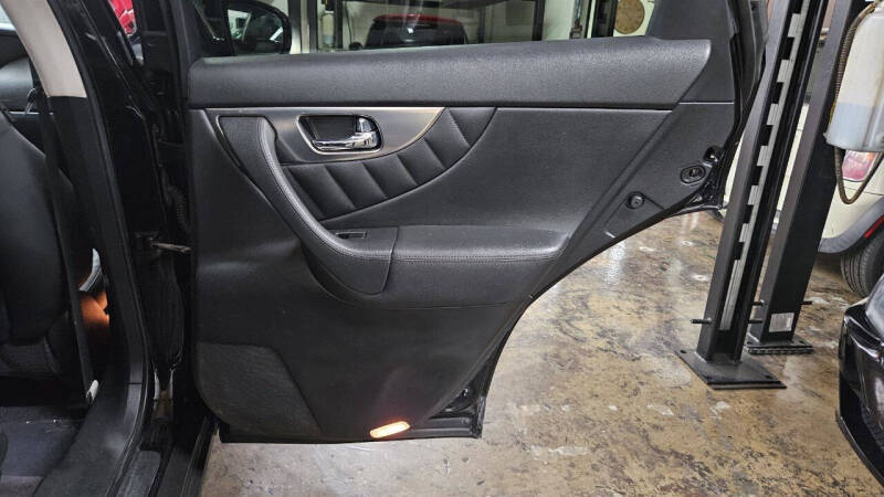 2010 INFINITI FX 35 photo 50