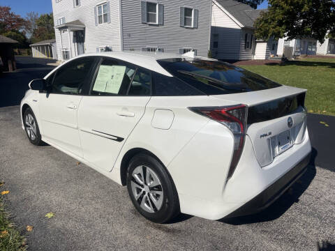2016 Toyota Prius Two