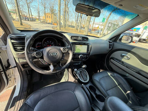 2016 Kia Soul +