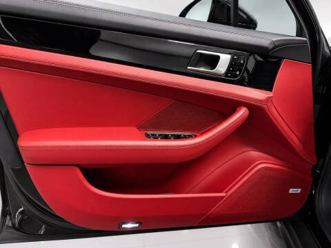 2020 Porsche Panamera
