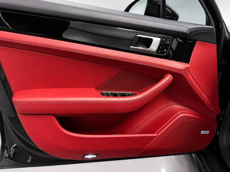 2020 Porsche Panamera
