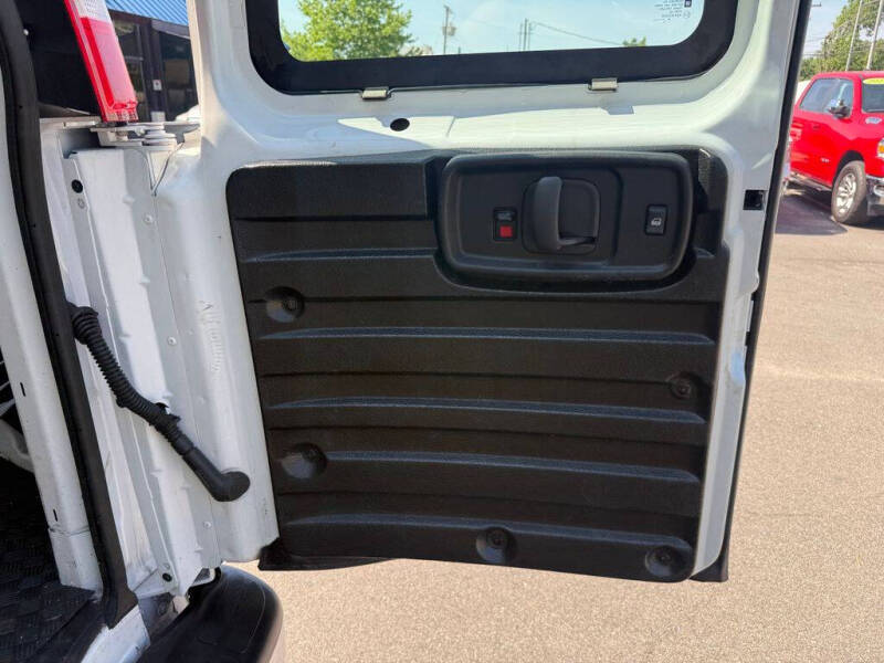 2024 Chevrolet Express 2500