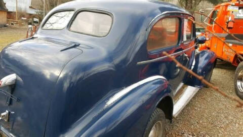 1937 Oldsmobile Sedan