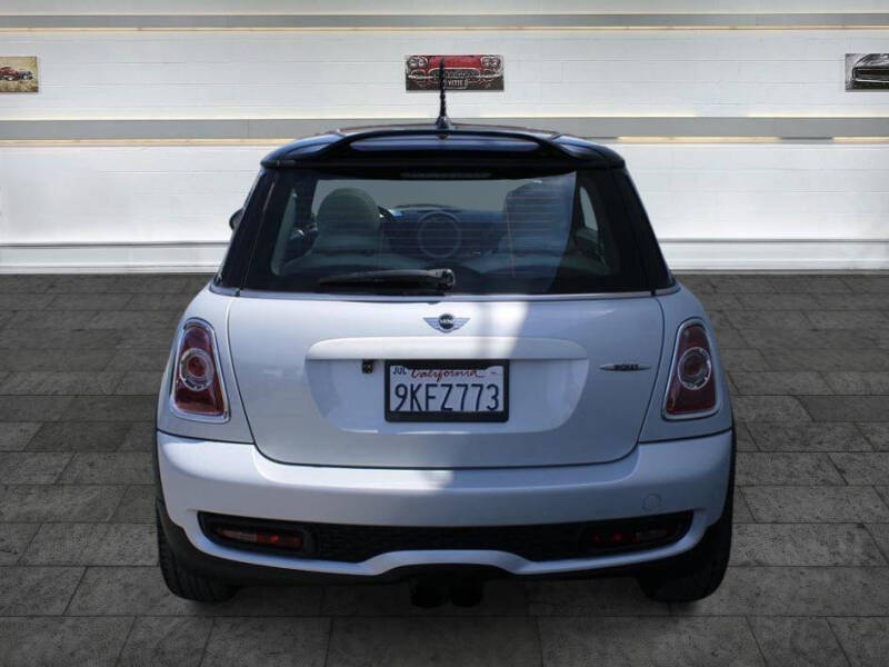2011 MINI Cooper John Cooper Works