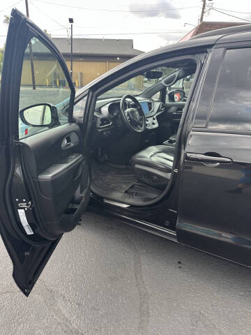 2018 Chrysler Pacifica Touring L Plus