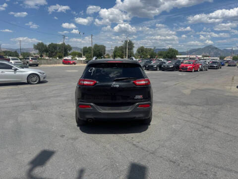 2015 Jeep Cherokee Sport