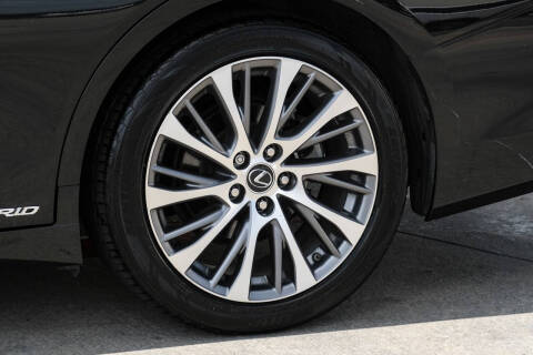2020 Lexus ES 300h