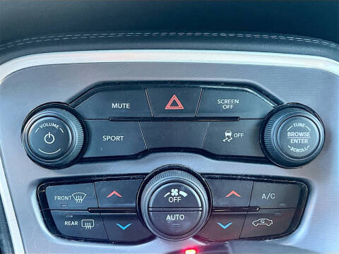 2019 Dodge Challenger SXT