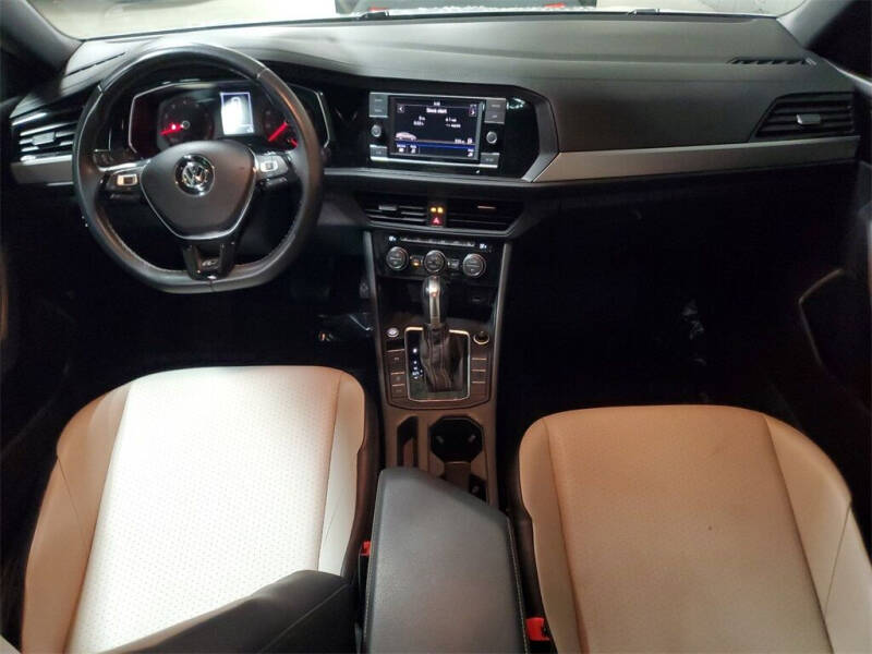 2019 Volkswagen Jetta R-Line