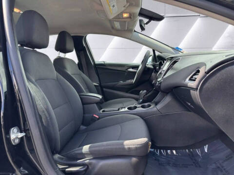 2017 Chevrolet Cruze LT Auto