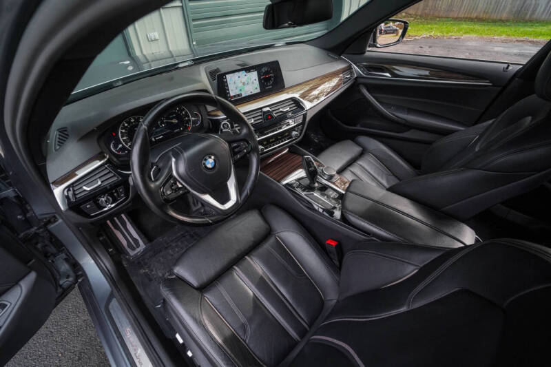 2018 BMW 5 Series 540i