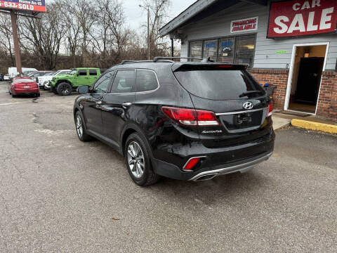2017 Hyundai Santa Fe SE