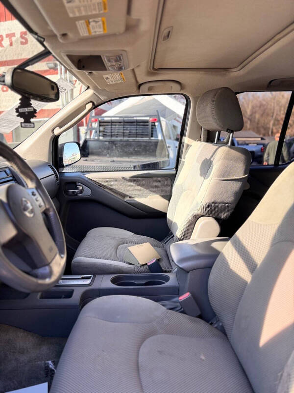 2005 Nissan Frontier LE