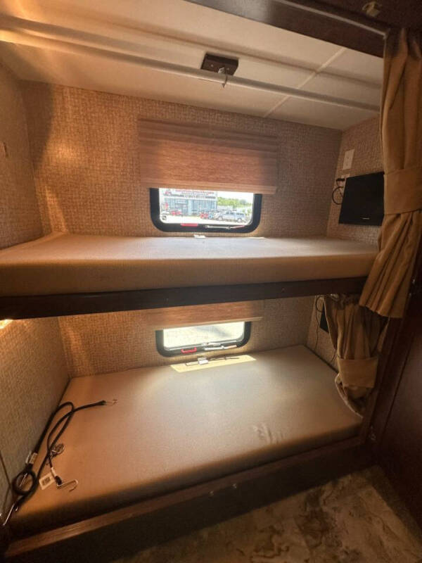 2016 Coachmen Mirada