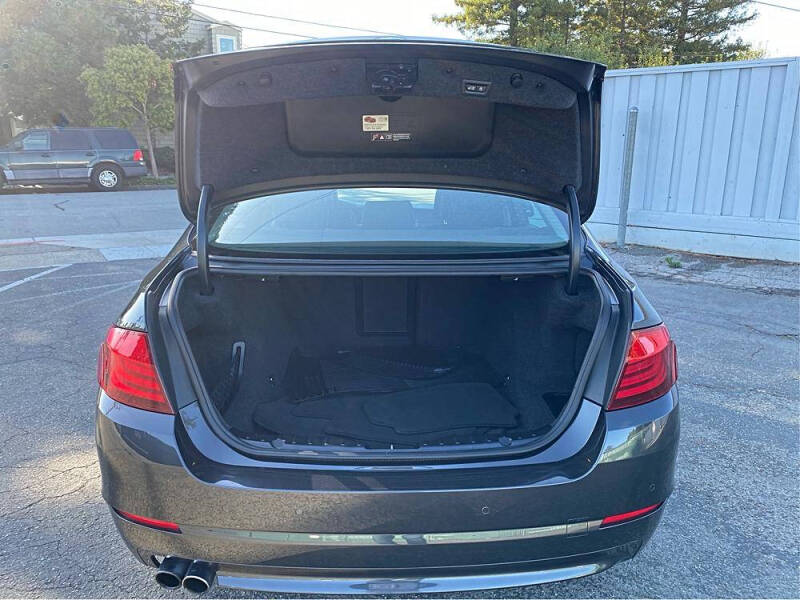 2013 BMW 5 Series 528i