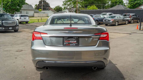 2012 Chrysler 200 Limited
