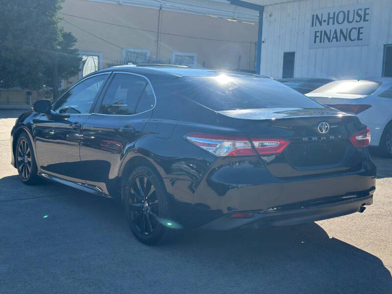 2018 Toyota Camry LE