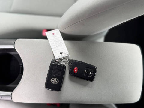 2012 Toyota Prius Two