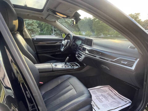 2017 BMW 7 Series 740i