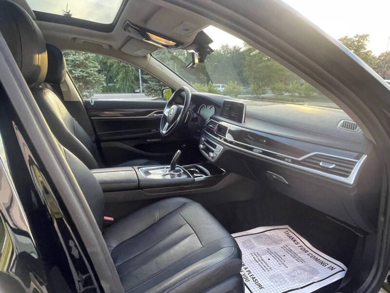 2017 BMW 7 Series 740i