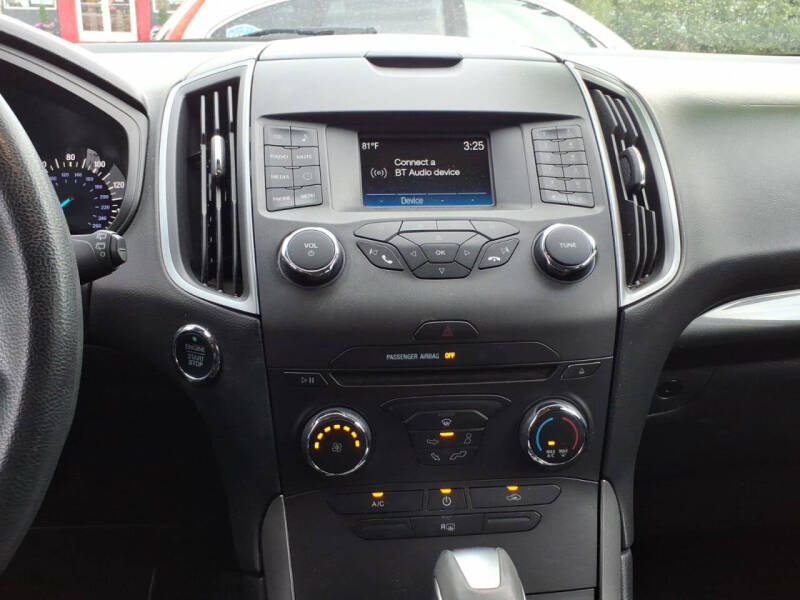 2018 Ford Edge SE