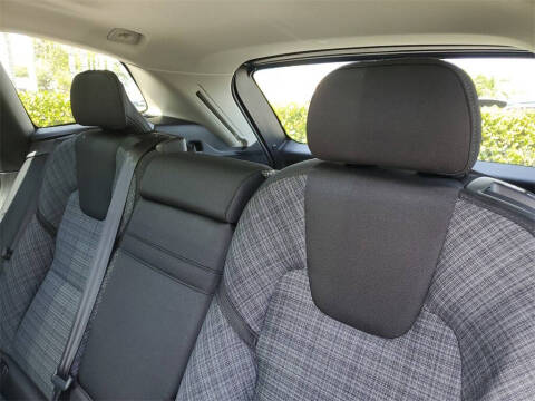 2025 Volvo XC60 B5 Core Dark Theme