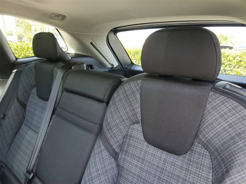 2025 Volvo XC60 B5 Core Dark Theme