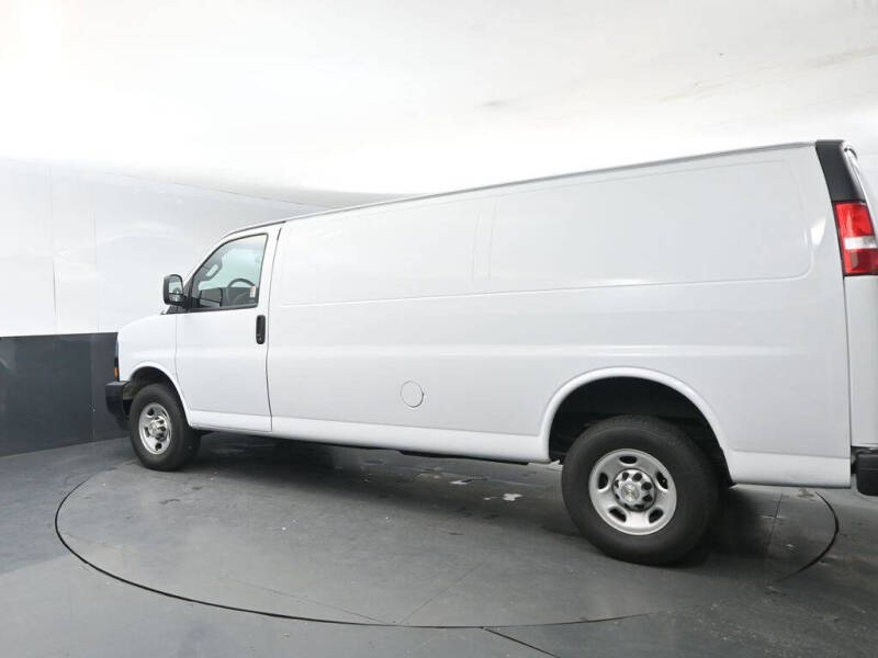 2023 Chevrolet Express 2500