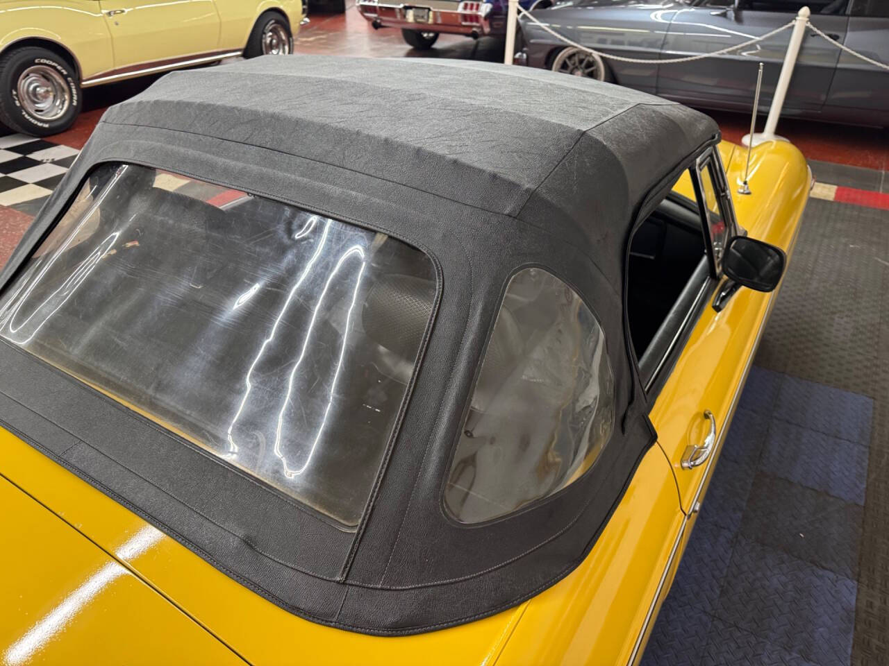 1974 MG MGB 5