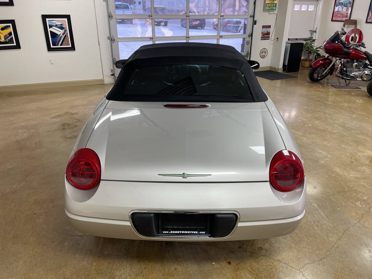 2004 Ford Thunderbird 5