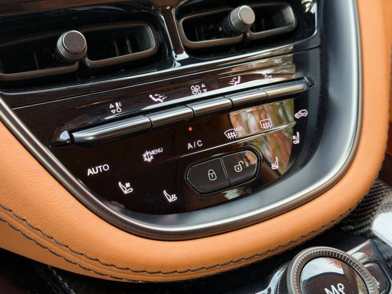 2023 Aston Martin DBX 707