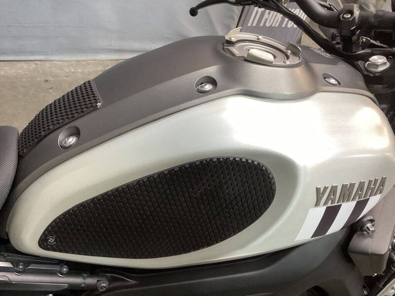 2016 Yamaha XSR900™