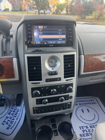 2008 Chrysler Town and Country Touring