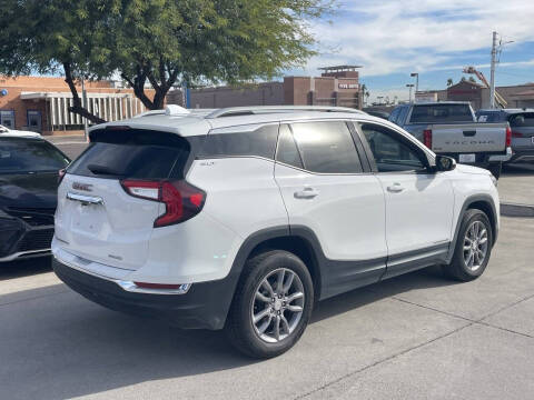 2024 GMC Terrain SLT