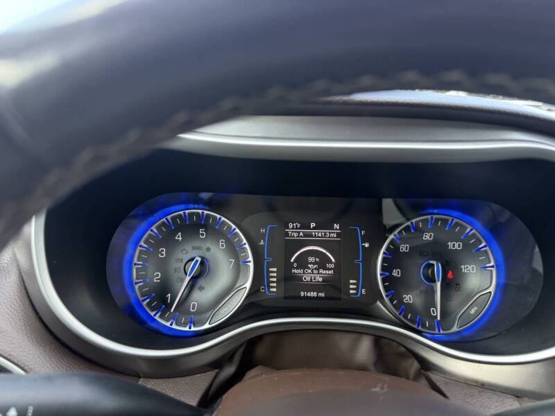 2017 Chrysler Pacifica Touring-L