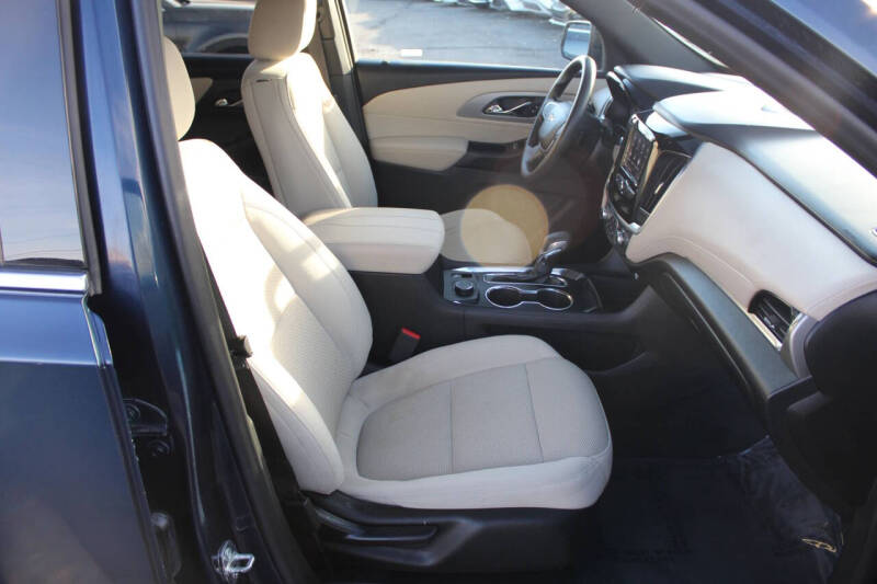 2022 Chevrolet Traverse LS