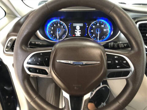 2020 Chrysler Voyager LX