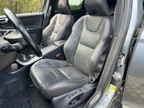 2016 Volvo XC60 T5 Drive-E Platinum